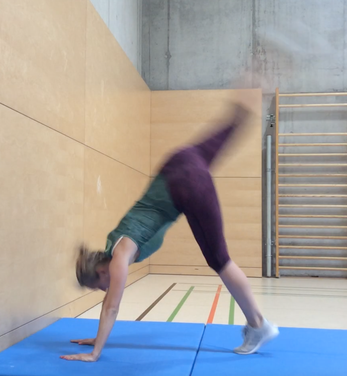 Arbeitsblatt Handstand an der Wand Sport